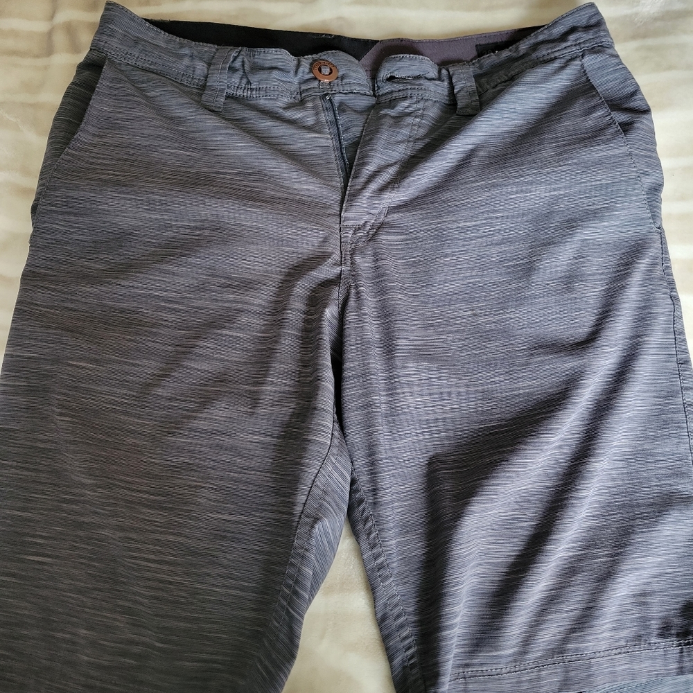 Volcom Flat Front Casual Chino Golf Skate Shorts Black Gray Mens Size 28